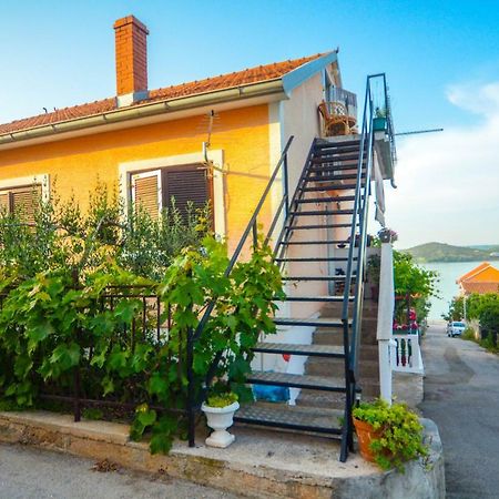 שיבניק Apartments Vendi מראה חיצוני תמונה