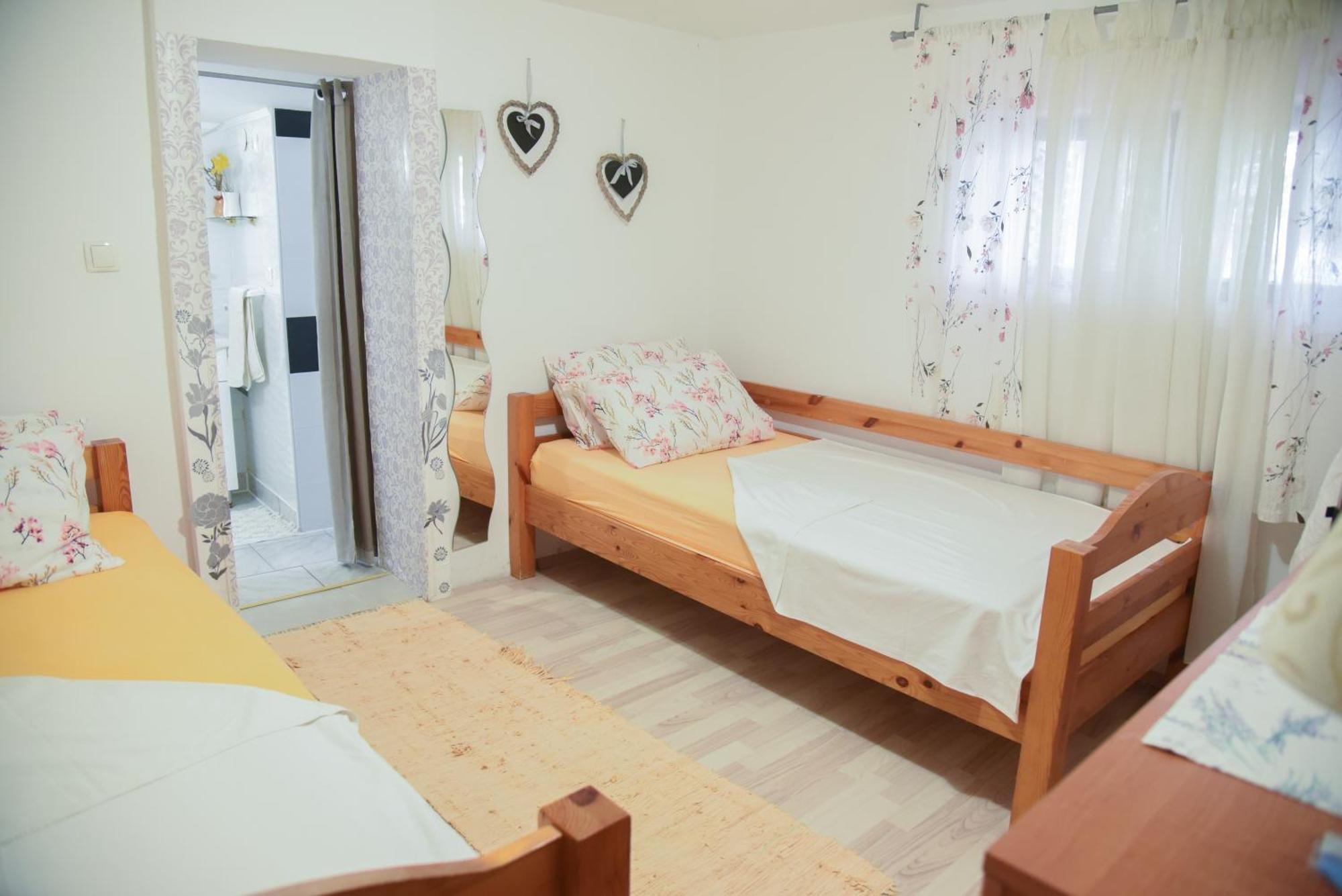 שיבניק Apartments Vendi מראה חיצוני תמונה