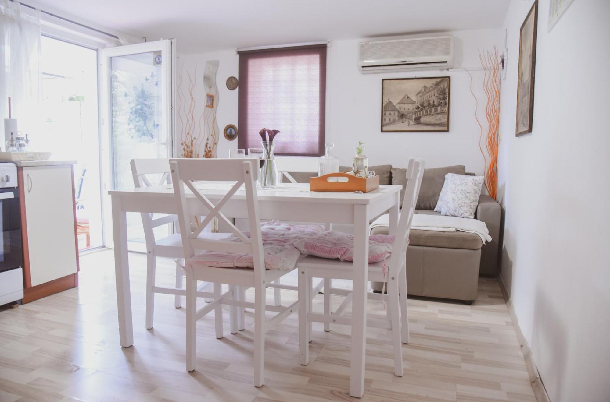 שיבניק Apartments Vendi מראה חיצוני תמונה