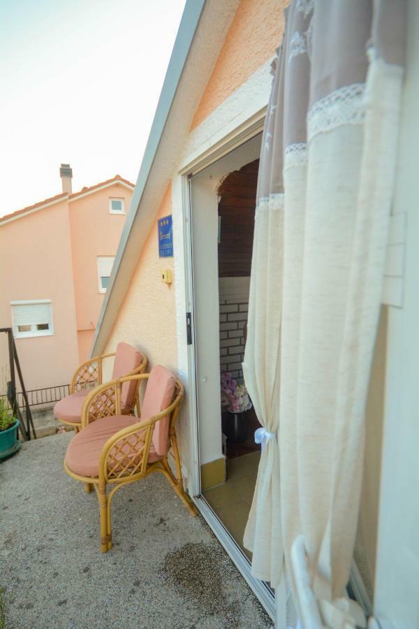 שיבניק Apartments Vendi מראה חיצוני תמונה