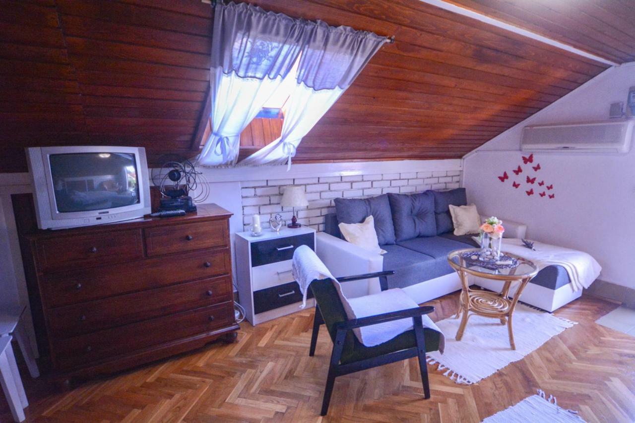 שיבניק Apartments Vendi מראה חיצוני תמונה