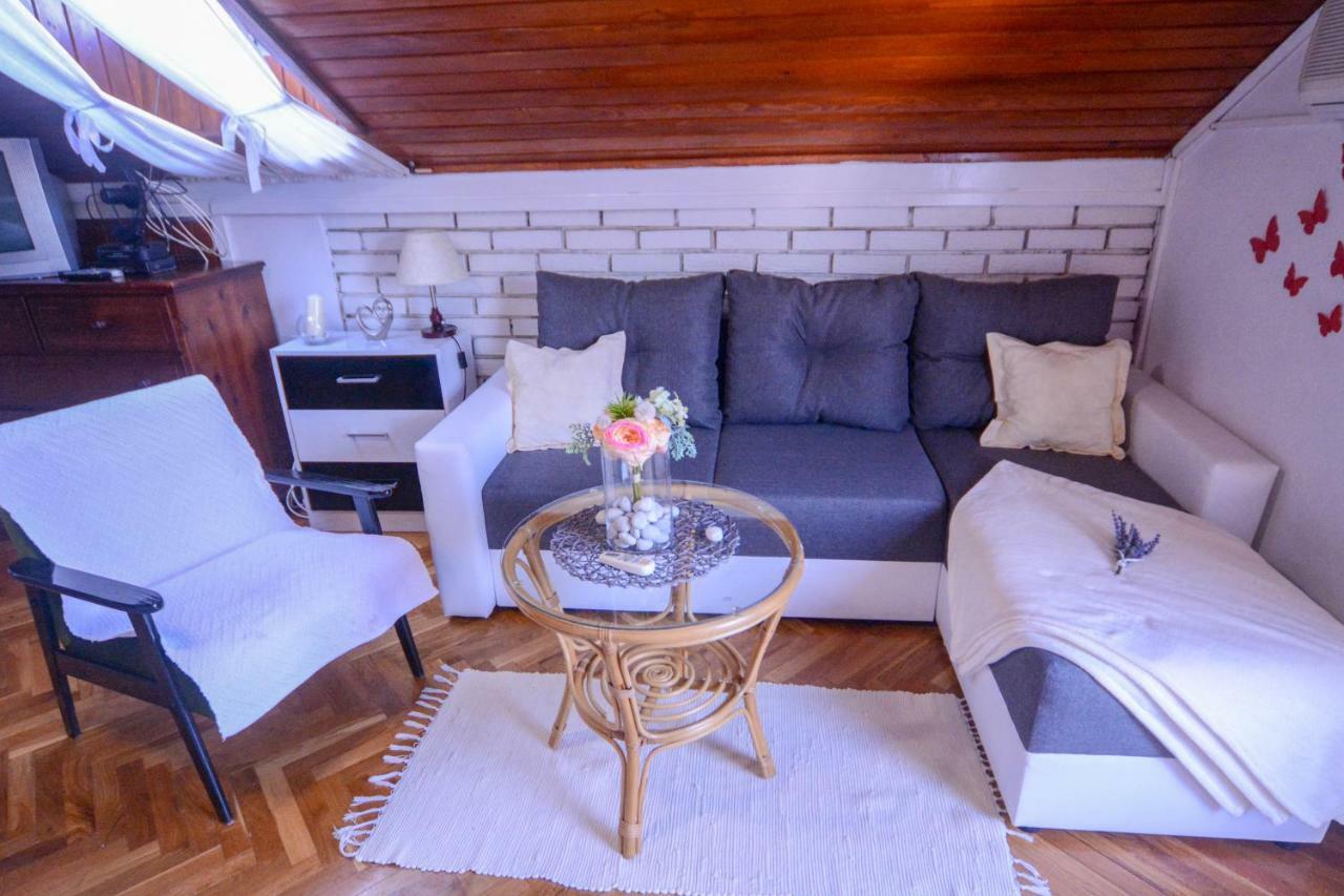 שיבניק Apartments Vendi מראה חיצוני תמונה