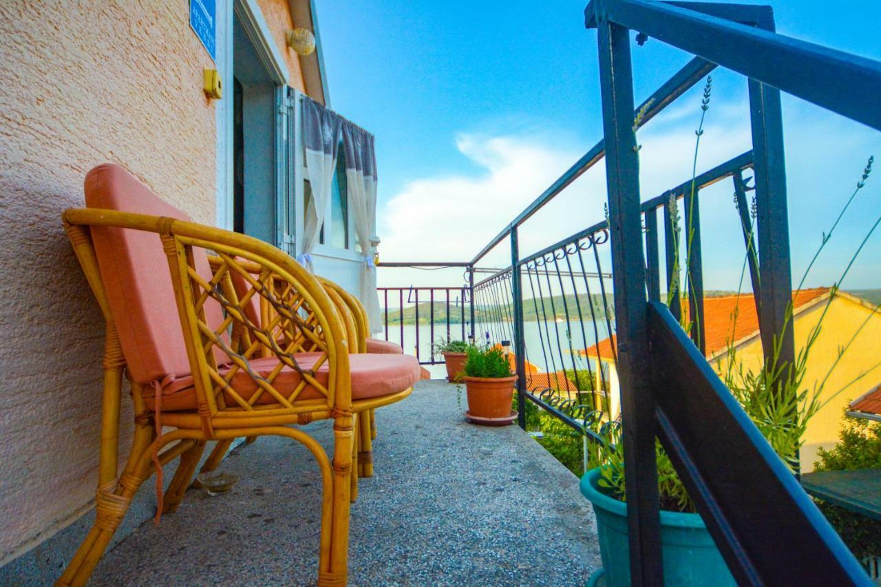 שיבניק Apartments Vendi מראה חיצוני תמונה