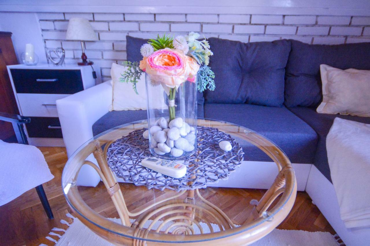 שיבניק Apartments Vendi מראה חיצוני תמונה